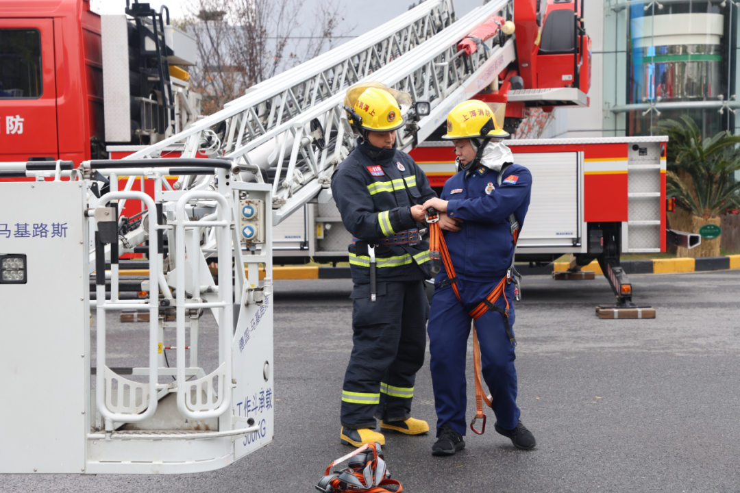 NG28举行今冬明春火灾防控综合应急演练
